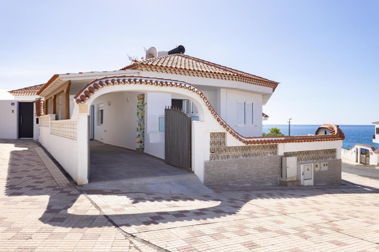 Coastal Hideaway Villa Puerto de Santiago  Luaran gambar